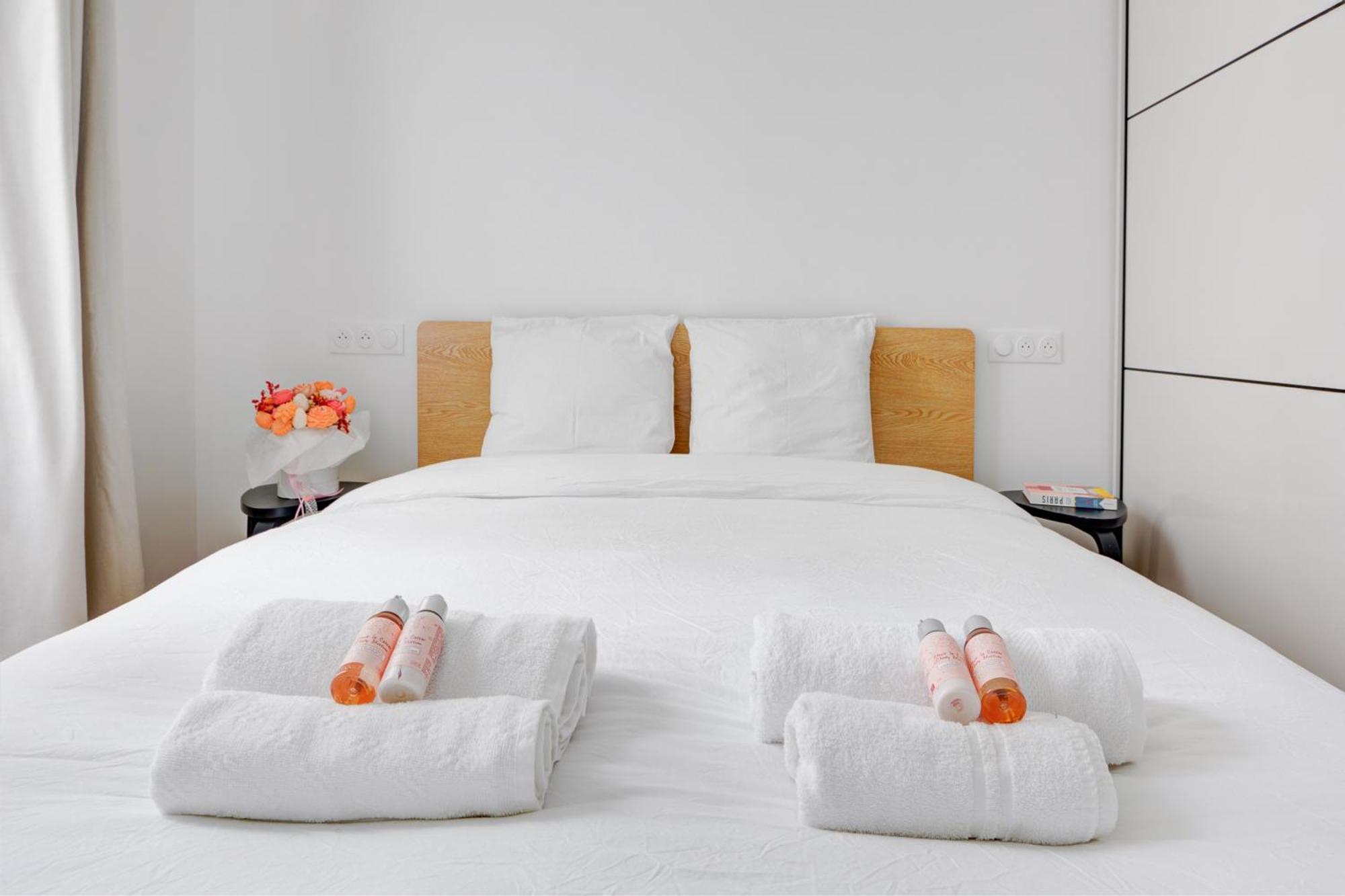 Parisian Elegance - Luxury In Daumesnil Apartment