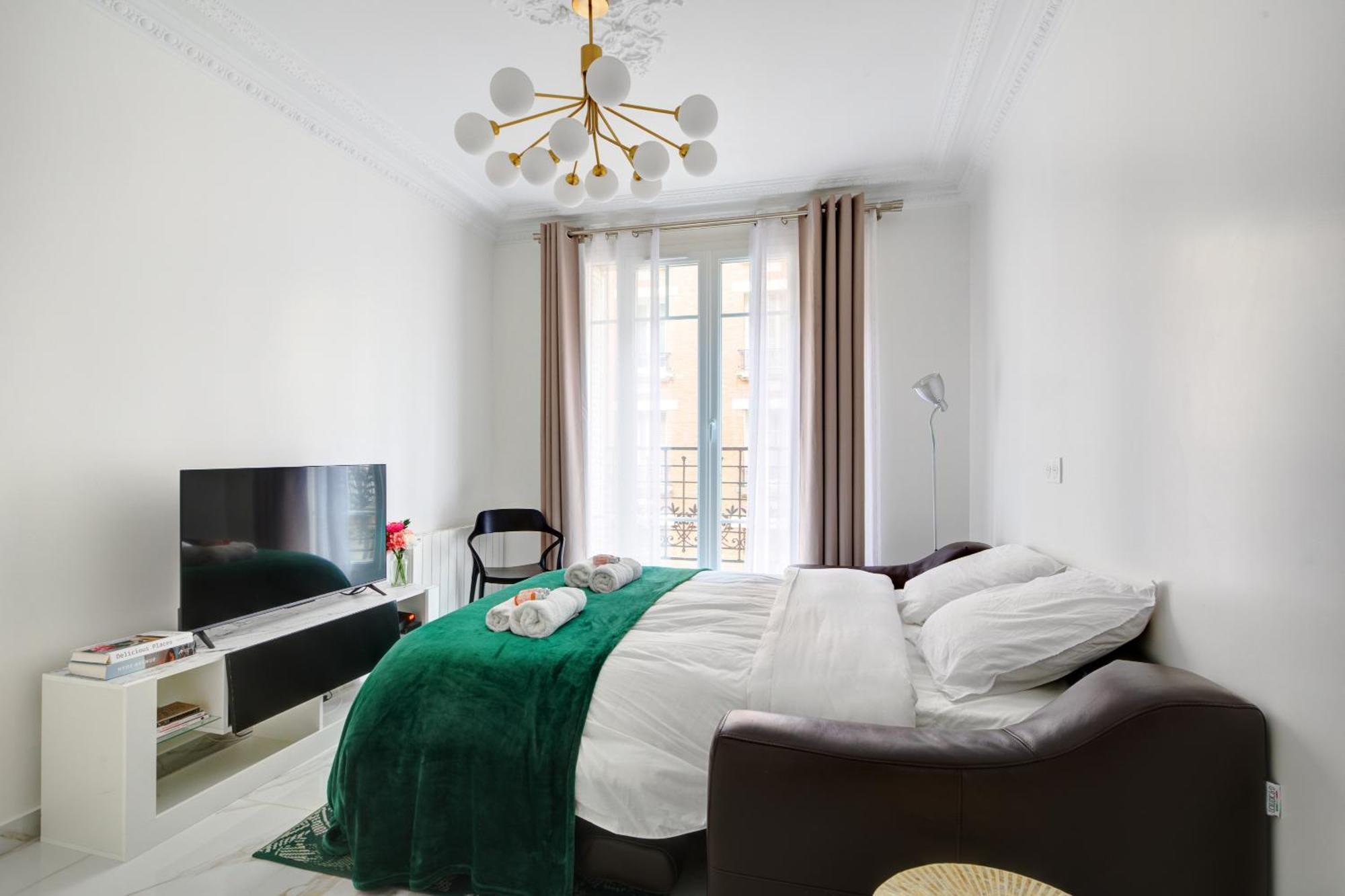 Apartment Parisian Elegance - Luxury In Daumesnil *