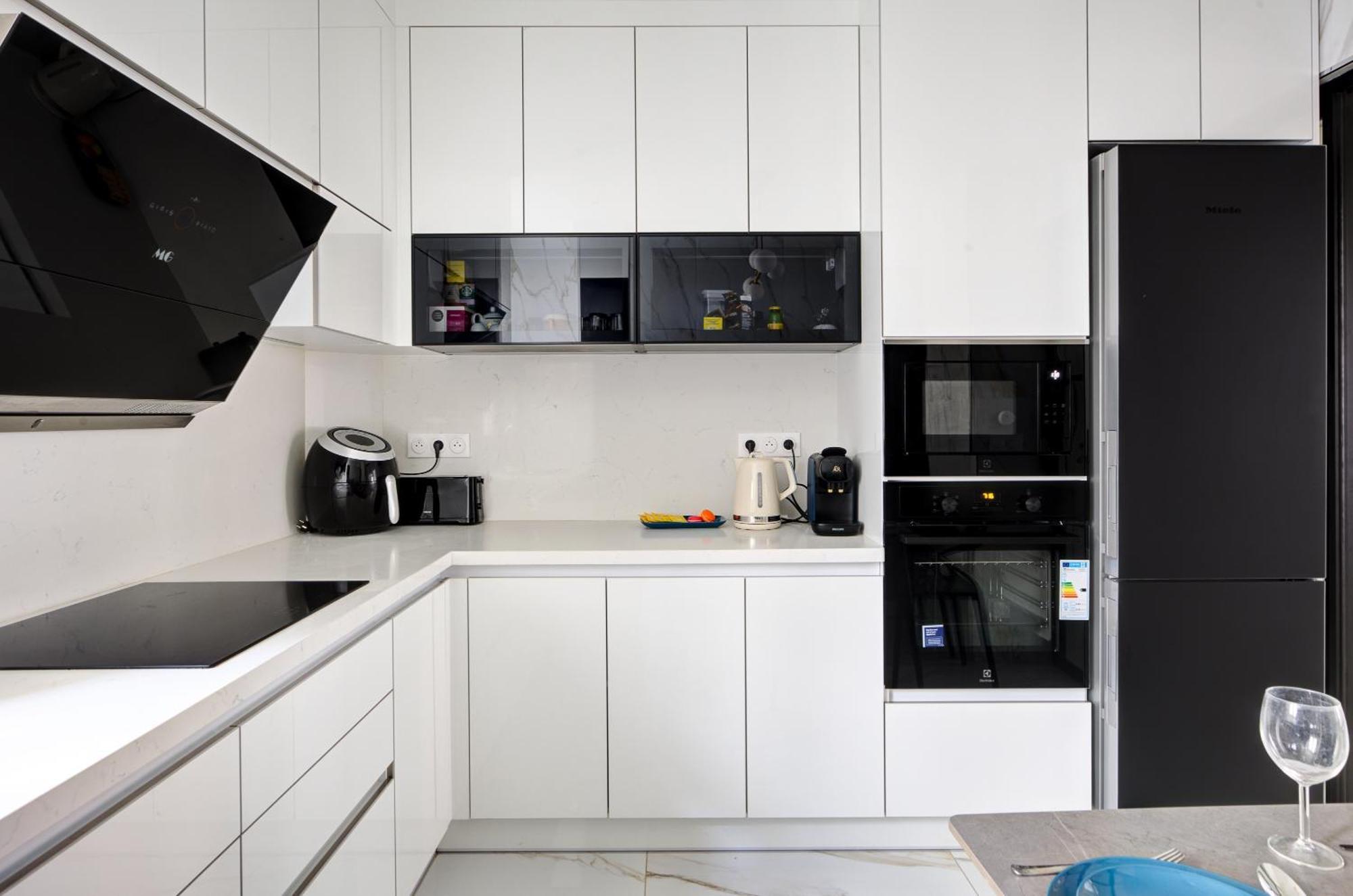 Parisian Elegance - Luxury In Daumesnil Apartment