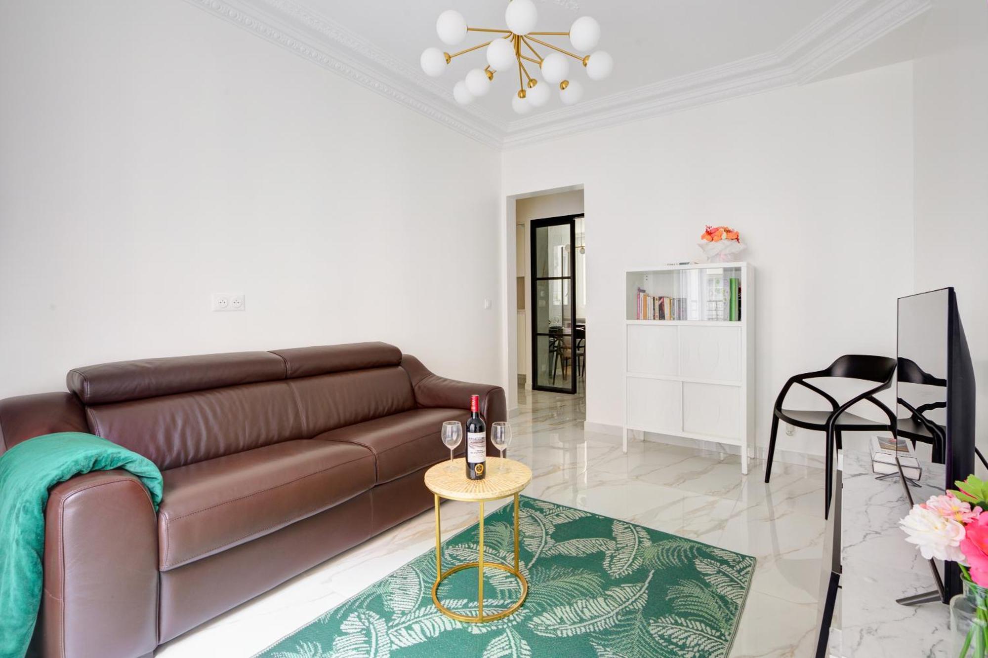 Apartment Parisian Elegance - Luxury In Daumesnil Paris
